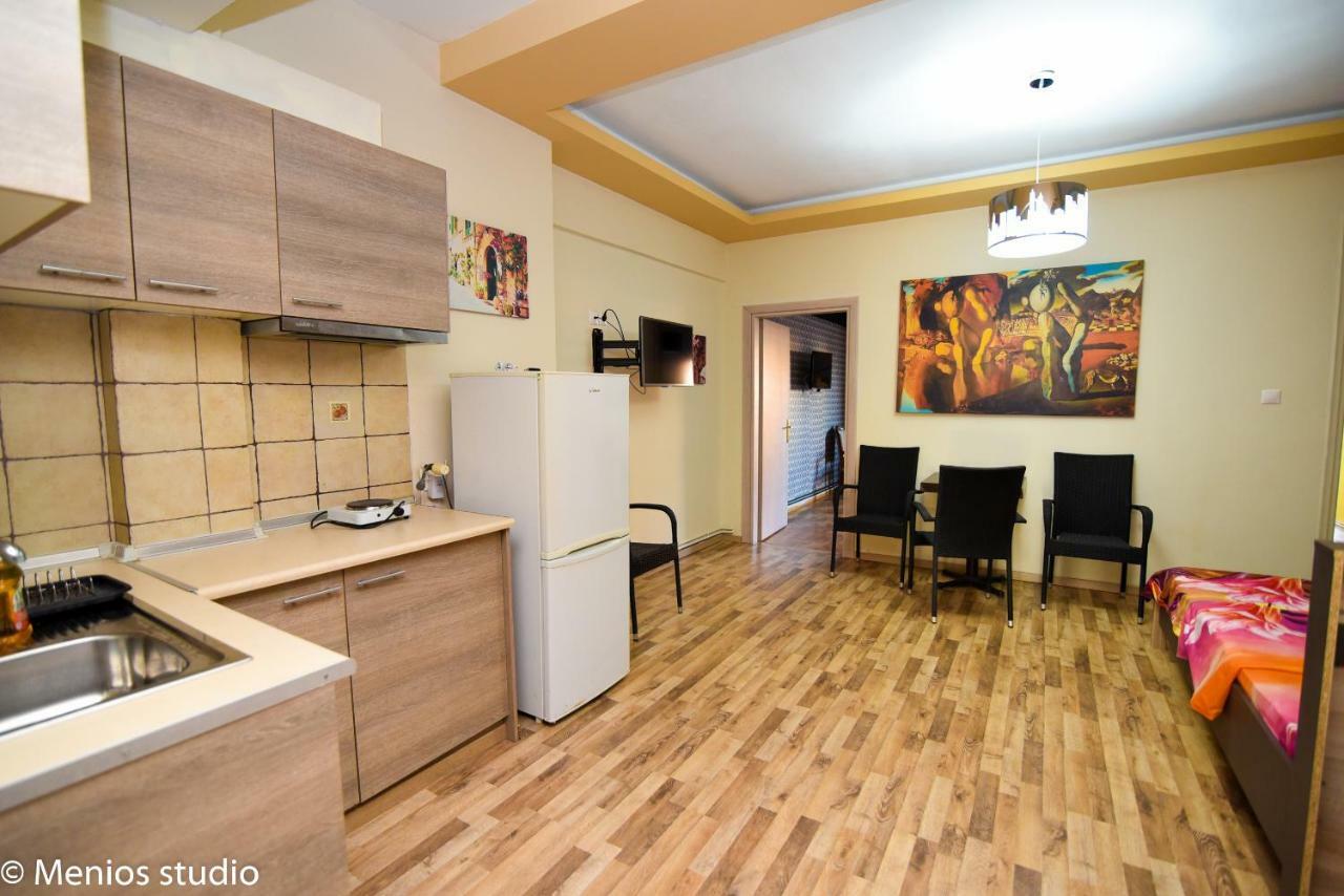 Menios Apartments And Studios Nea Kallikrateia Luaran gambar